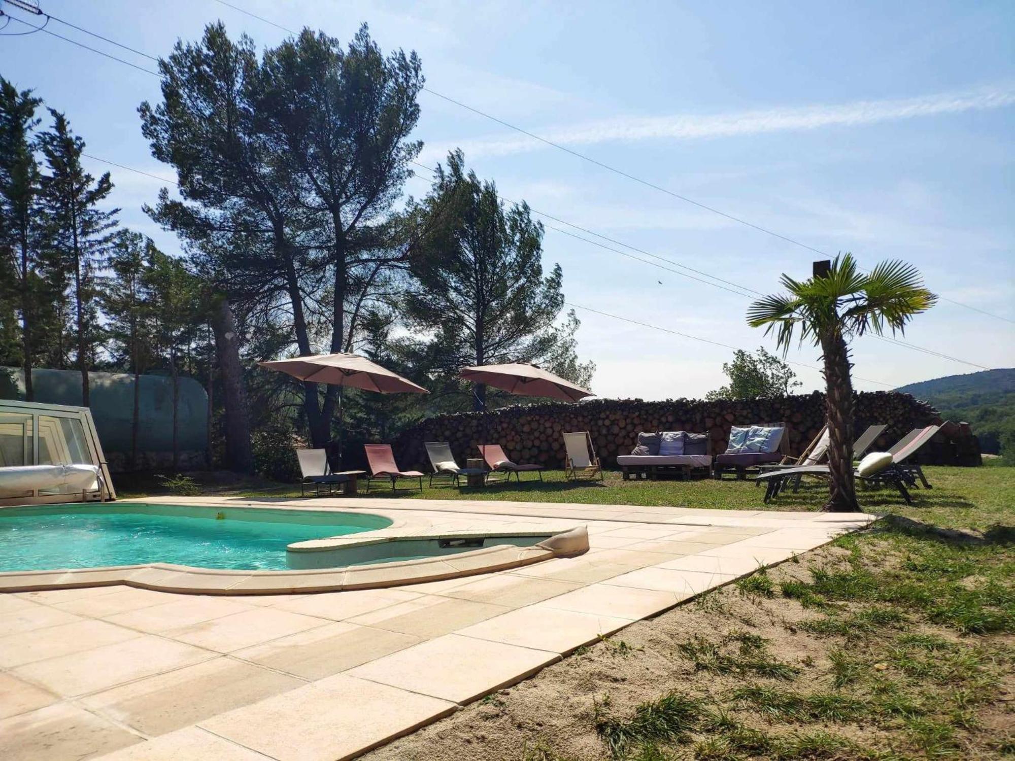 La Tourelle Suite Cosy Entre Vignoble Aixois Et Luberon Le Puy-Sainte-Réparade Exterior photo